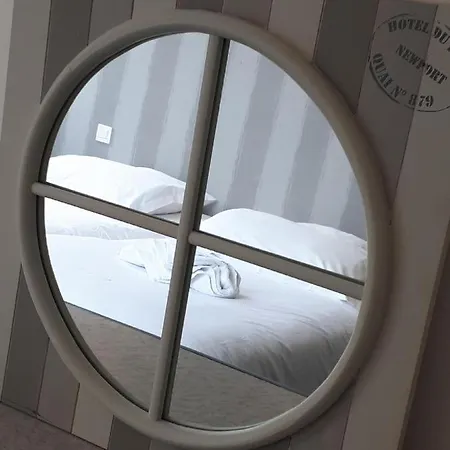 Le Grand De La Marine 