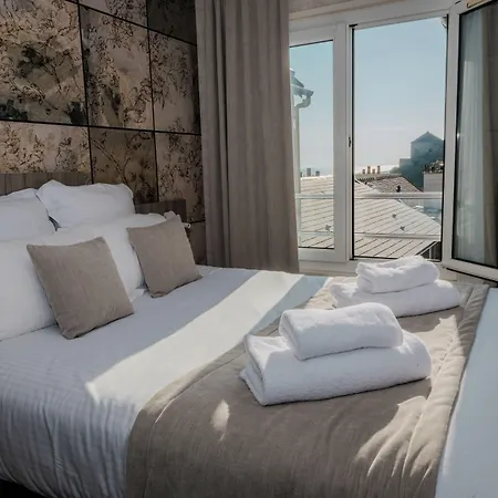 Hotel De La Marine Port-en-Bessin-Huppain