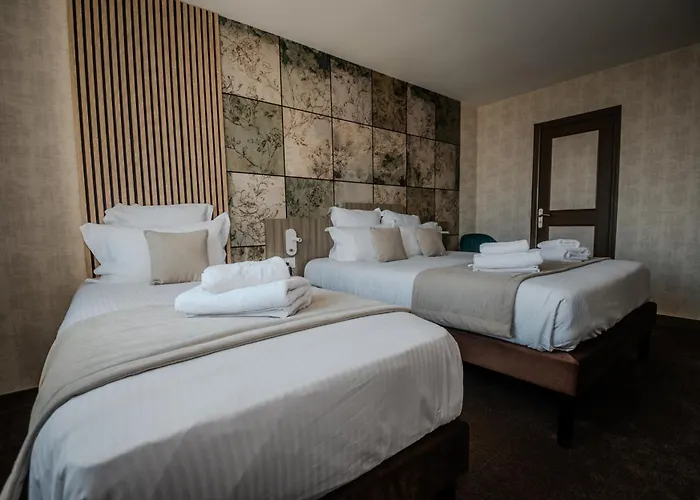 Le Grand De La Marine 